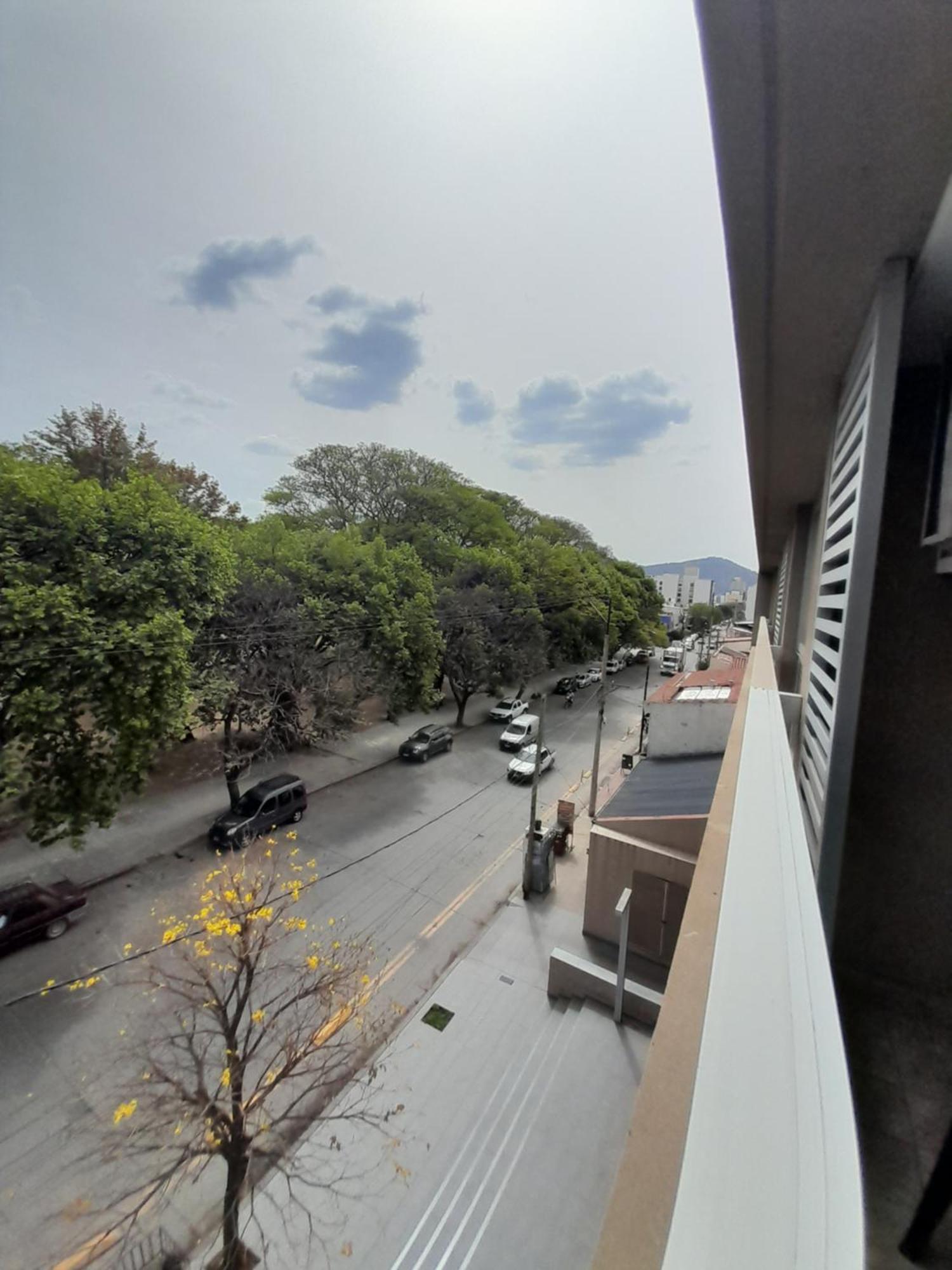 Departamento Centrico Plaza Alvarado Con Cochera Salta Exterior photo